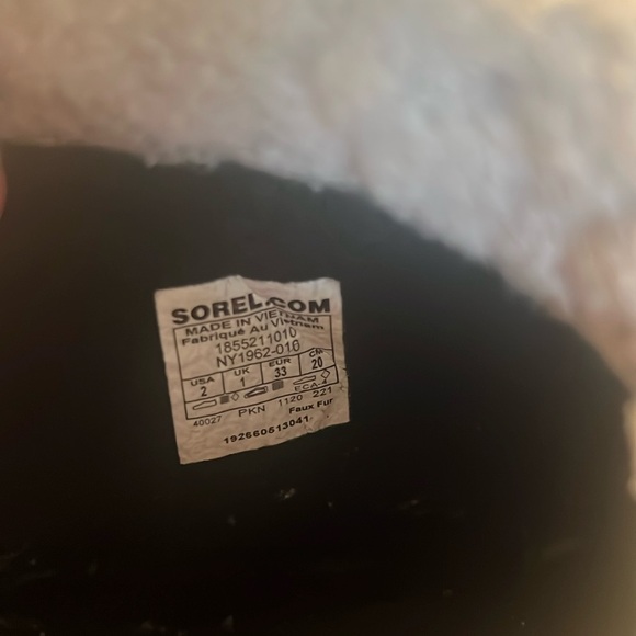 Sorel black boot - Size 2 - Picture 6 of 6